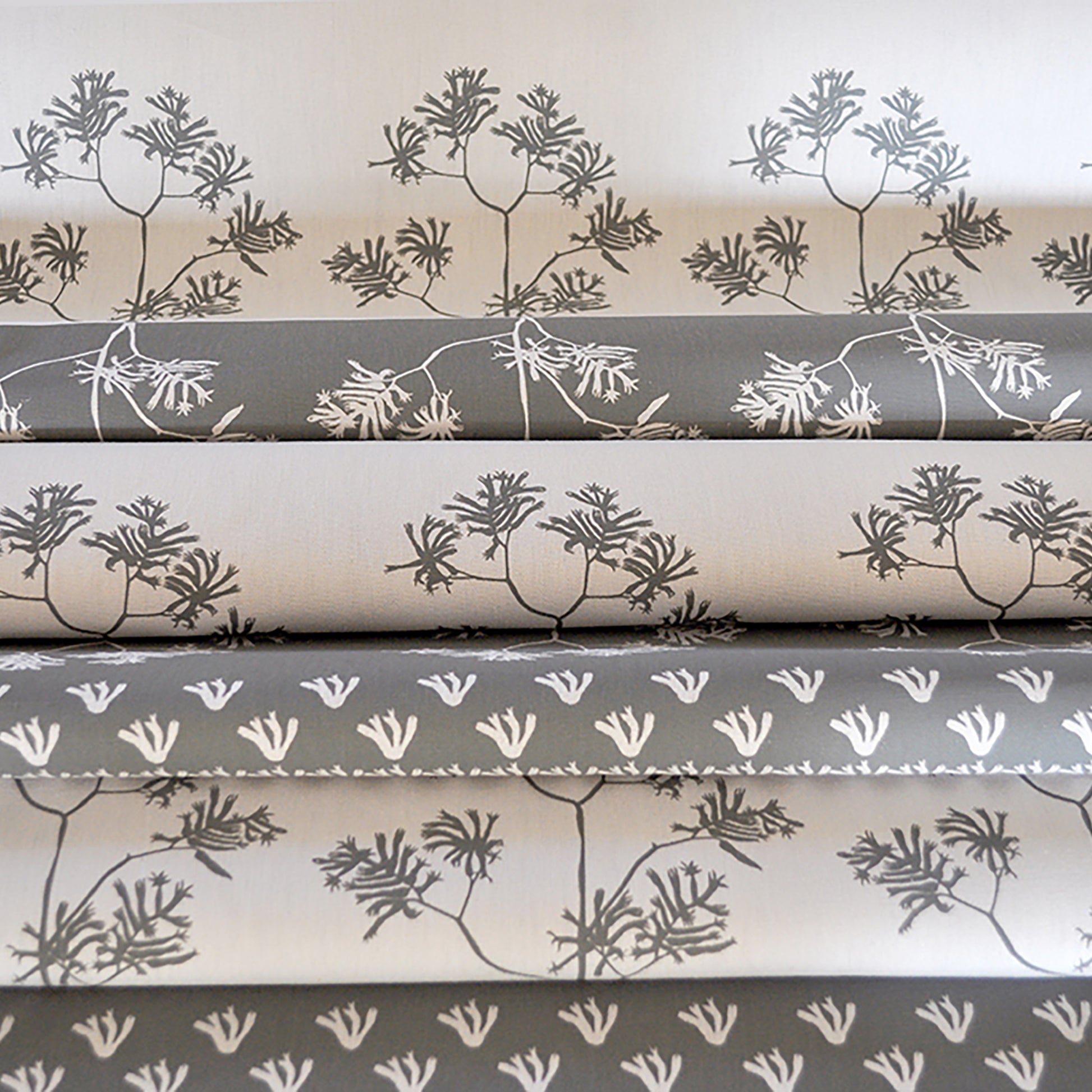 Pinch River Kangaroo Paw print in Tempest on Silver Ash